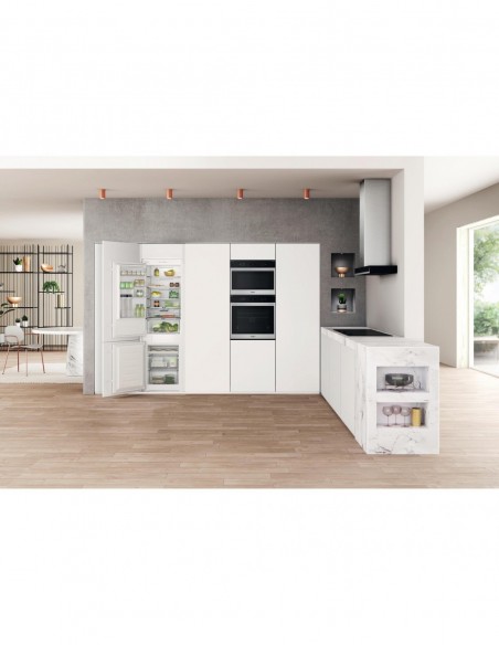 REFRIGERATEUR INTEGRABLE COMBI GROUPE WHIRLPOOL WHC18T122